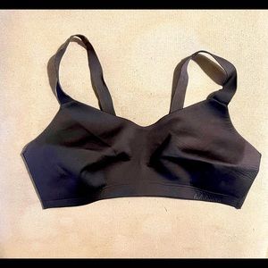 Lululemon sports bra 38D
